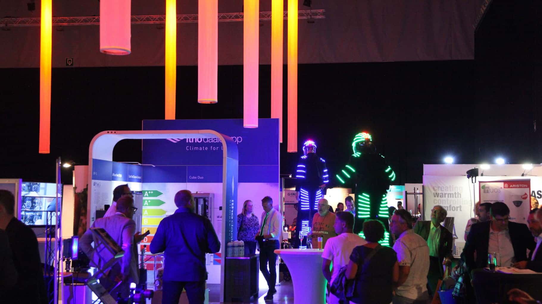 Salon Induscabel organisé par So Event sur le thème de l'ombre et la lumière